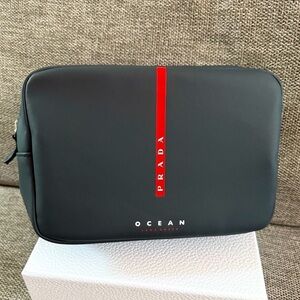 Prada Beauty Men’s Travel Pouch Toiletry Bag Navy Blue Authentic New